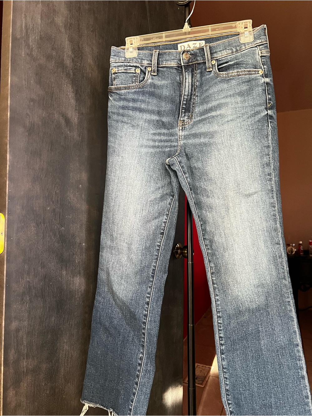 DAZE Women's Ankle Straight Jeans in Faded Blue